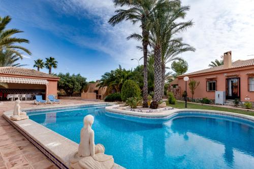 2 bedrooms villa with private pool enclosed garden and wifi at Torrevieja 5 km away from the beach