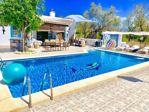 5 bedrooms villa with private pool enclosed garden and wifi at Ibiza Santa Eularia des Riu 4 km away from the beach