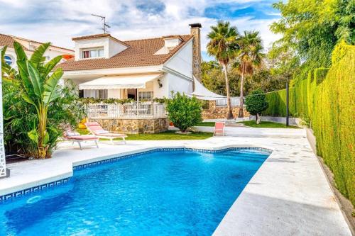 7 bedrooms villa with private pool jacuzzi and furnished terrace at Cambrils