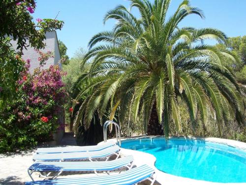 2 bedrooms villa with private pool enclosed garden and wifi at Cala Murada 2 km away from the beach
