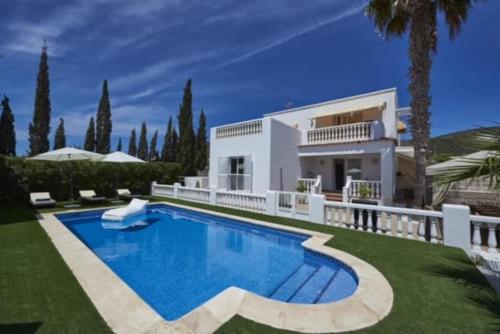 4 bedrooms villa with private pool and furnished terrace at Sant Josep de sa Talaia 4 km away from the beach