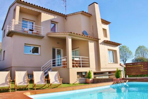 3 bedrooms villa with private pool furnished terrace and wifi at Torroella de Montgri 6 km away from the beach