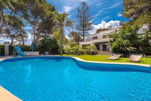 5 bedrooms villa at Denia 50 m away from the beach with private pool furnished terrace and wifi