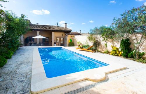3 bedrooms villa with private pool furnished terrace and wifi at Maria de la Salut