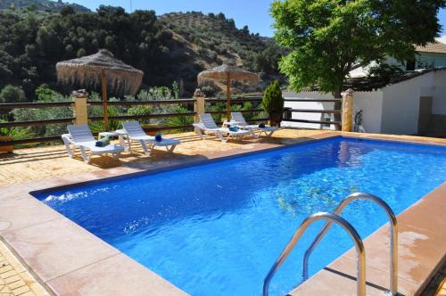 6 bedrooms villa with private pool furnished terrace and wifi at Montefrio