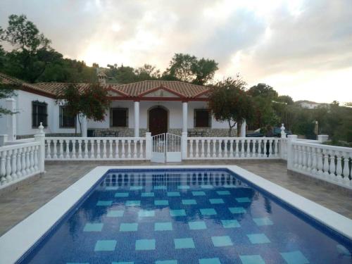 4 bedrooms chalet with private pool furnished terrace and wifi at Prado del Rey