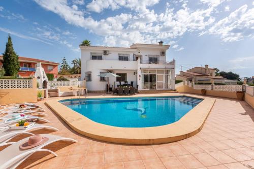 Villa Chaniris - Plusholidays