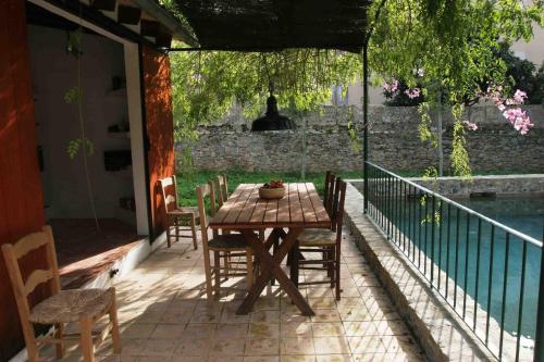 Cas Canonge Villa con jardín y piscina