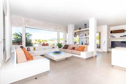 Villa Berganti Con jardin y piscina privada en la costa de Barcelona