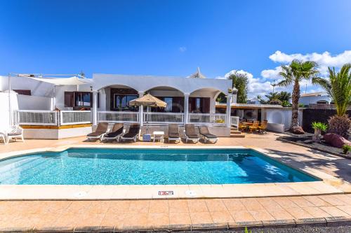 Villa Del Sol - Lh133 By Villas Now Ltd