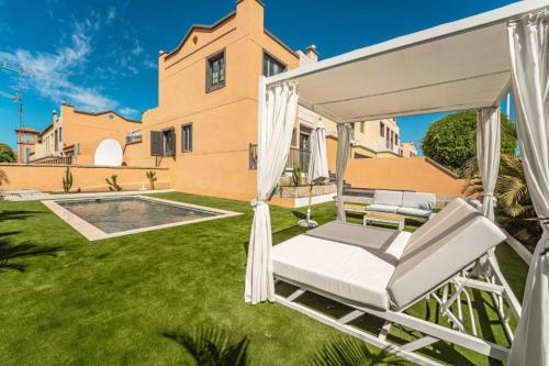 Villa Dream Caleta Private Pool, 200m To The Beach