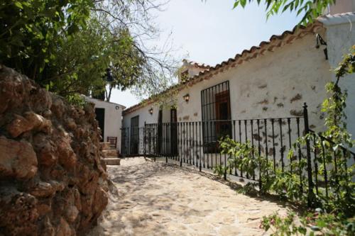 5 bedrooms villa with private pool enclosed garden and wifi at Parque natural de Cazorla Segura y las villas