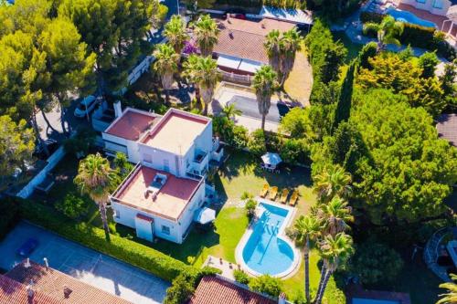 Villa estilo californiano con piscina
