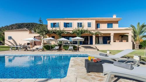 Villa Etruria close to Playa d en Bossa