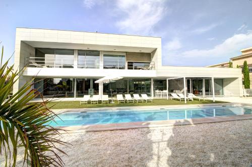 Beach & Golf Luxury Villa Alicante