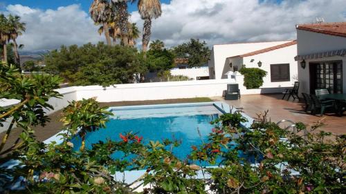 Exclusively located Golf Villa with heated pool