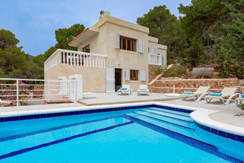 Villa in Ibiza Town, sleeps 6 - Can Damia