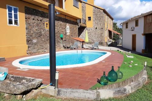 4 bedrooms villa with private pool enclosed garden and wifi at Empalme de Vilar