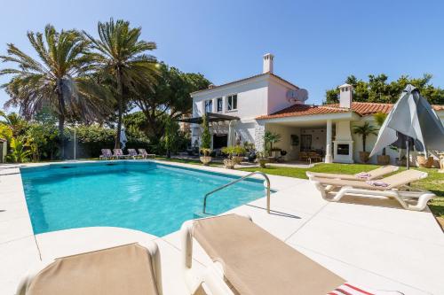 Villa Marbesa Near Beach And With Pool