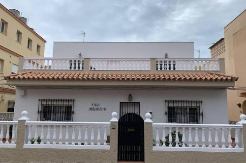 Villa Mercedes - Near the Beach