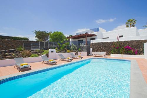 Villa Mojones - 4 Bedrooms large heated pool