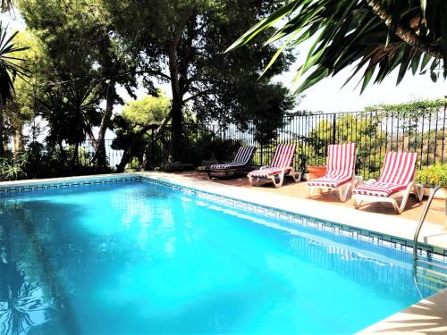Villa Pinares-Malaga: pool, garden, garaje, wifi,