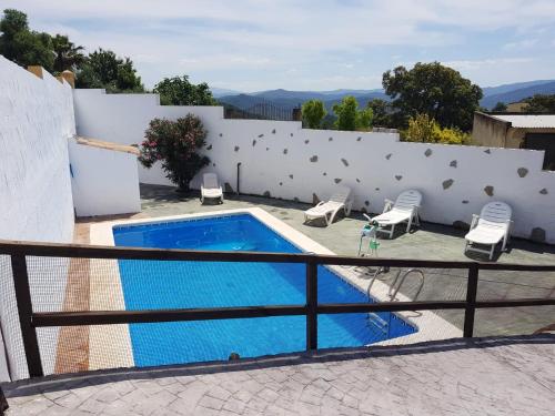 3 bedrooms chalet with private pool enclosed garden and wifi at Algar