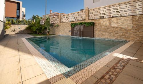 Villa, Private heated pool and jacuzzi .