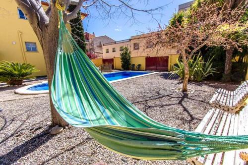 Villa Rodonya with a private pool, just 19km to the beaches of Tarragona!