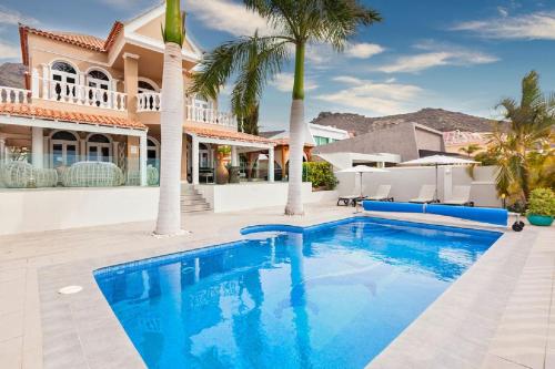 Ocean Palm Heated Pool