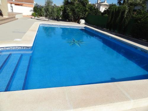 Magnificent villa for large families in San Fulgencio