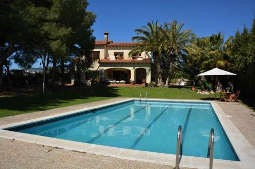 Villa Sitges Colibri A 12 Min Sitges Renewed 2019 Amaizing Garden 2000 M2 Pool Xxl Tenis Pist Private 20 Minutes Walk Nice Beaches