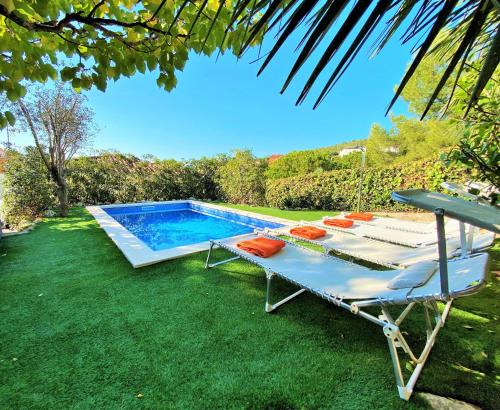 Villa Sitges Les Moreres Beach 15 Minutes Walking Ac Very Confortable Nice Outdoor Areas Pool Very Sunny