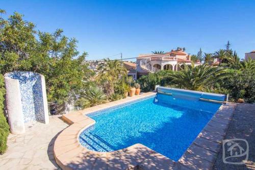 Chalet en Calpe al lado del mar con piscina privada Jardin 4 personas