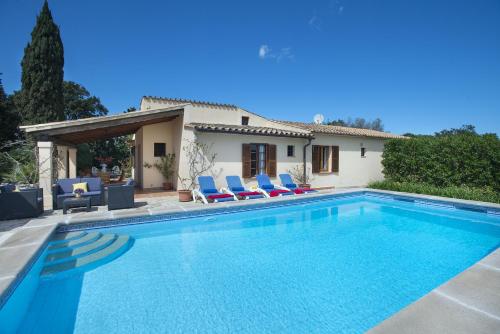 Family Villa Teo with Private Pool