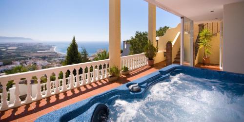 Villa Terrazas with Pool and Jacuzzi SpainSunRentals 1173