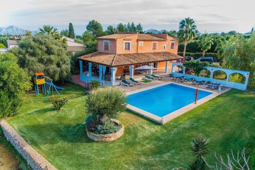 Villa with pool and nice children s park (Francisca)