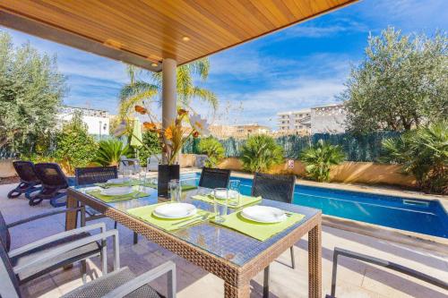 Villa with pool in Alcudia