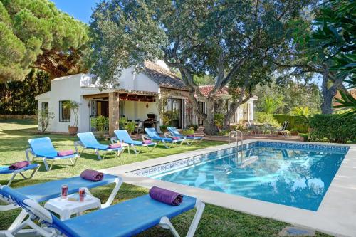 Villa with private pool and garden in Marbella