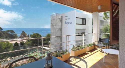 Villa Reymar - diseño y vistas al mar
