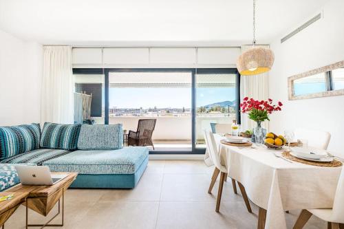 Vivendos - New & Luxury Apartment next to the Beach