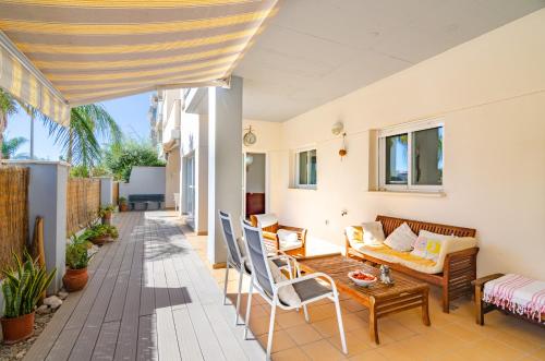 WintoWinRentals Great Terrace, 2º line beach & Pool