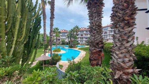 Unique African apartment great swimming pool close to the beach