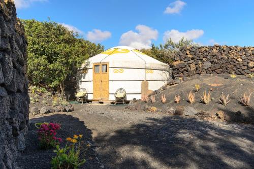 Yurta Tisalaya entre volcanes