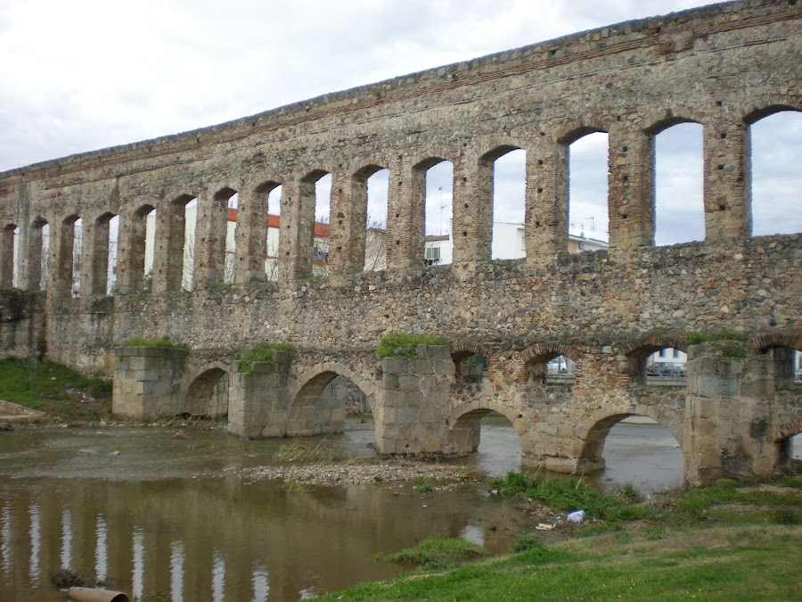 Acueducto De San Lázaro