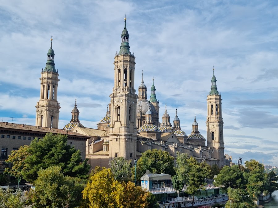 Basílica De Nuestra Señora Del Pilar