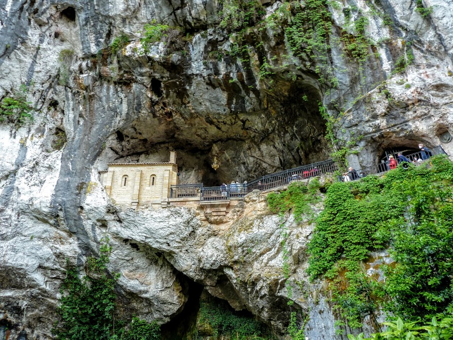 Basilica - Santuario De Covadonga