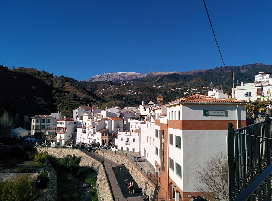 Camino Y Puente Romano