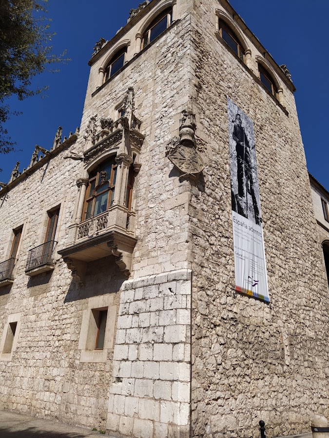Casa del Cordón - Sala de exposiciones de Fundación Caja de Burgos