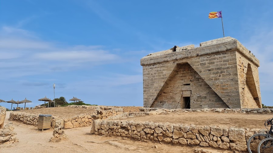 Castillo De Sa Punta De N’Amer